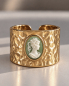 Preview: Damenring Gehämmert, Bandring Gold, Breiter Goldring Damen, Statement Ring, Barock Schmuck, Cameo Grün, Geburtstagsgeschenk, Gift for Her